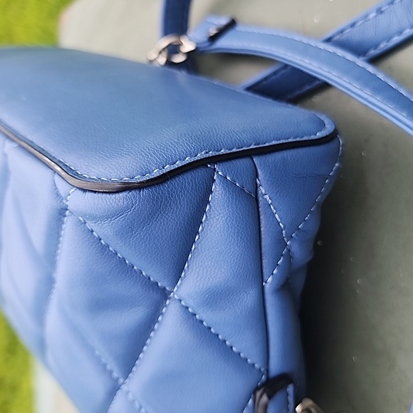 NWOT Steve Madden Designer Quilted Ocean Blue Silver Chain Crossbody Bag Purse - Picture 8 of 12